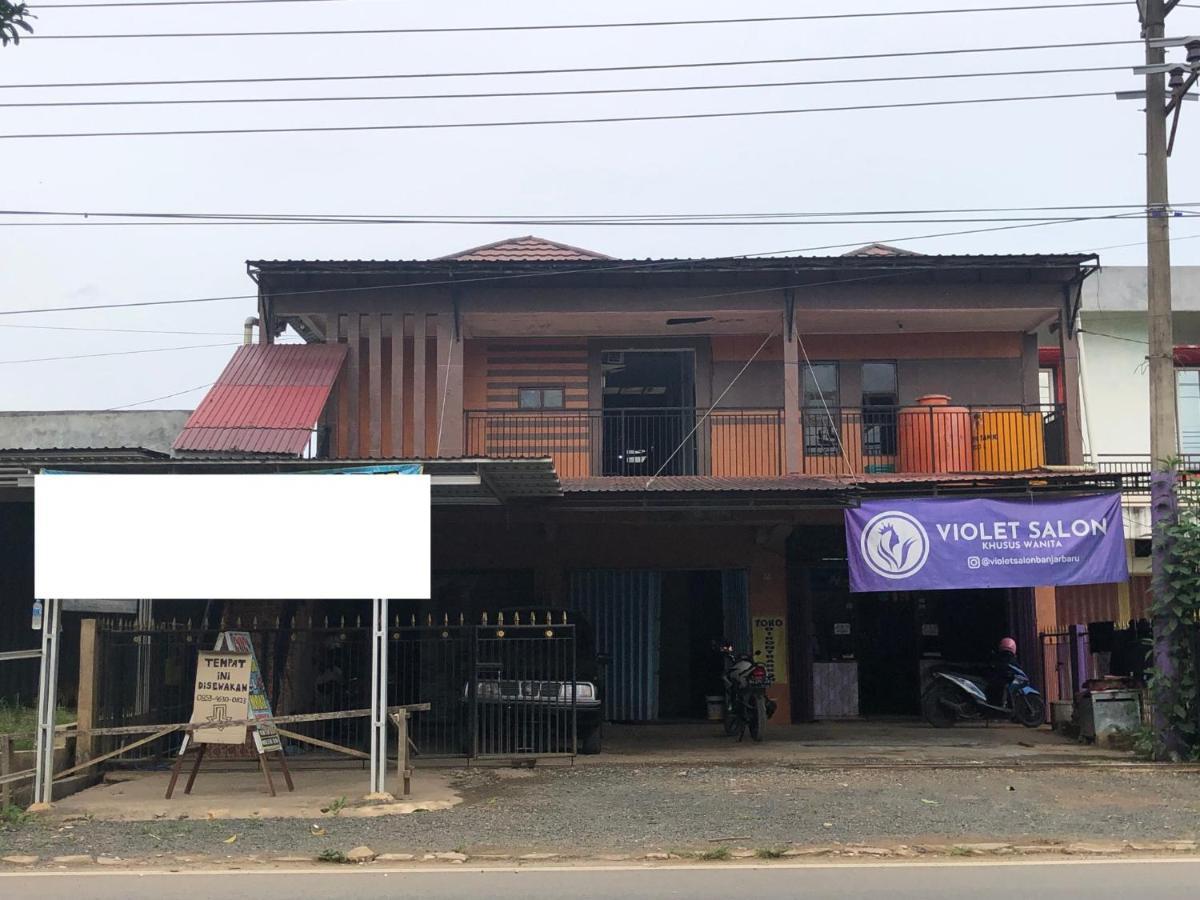 Violet Doorz Syariah Hotel Banjarbaru Exterior photo